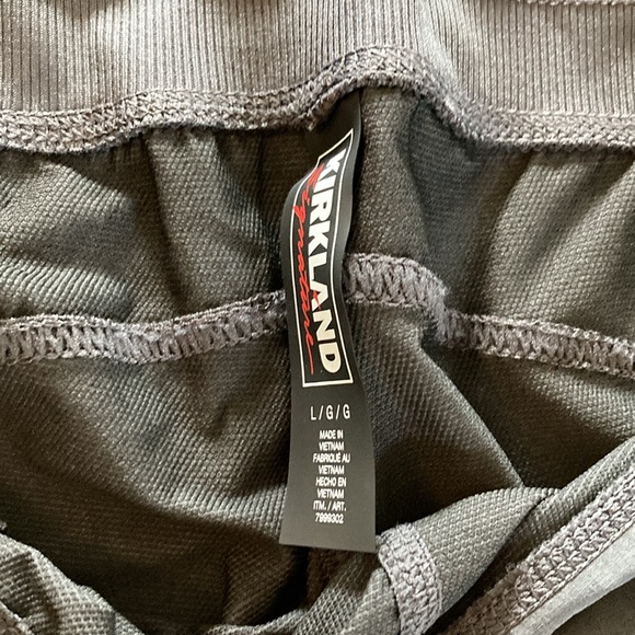 Ladies Kirkland Brand Active Capris Size Large - Picture 4 of 8